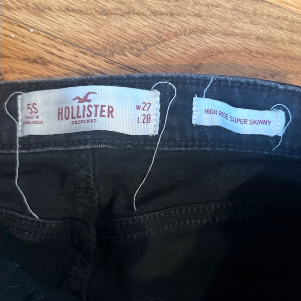 Hollister high-rise super skinny jeans - Picture 2 of 3